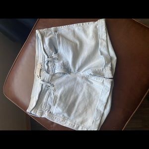 Levi’s jeans shorts women